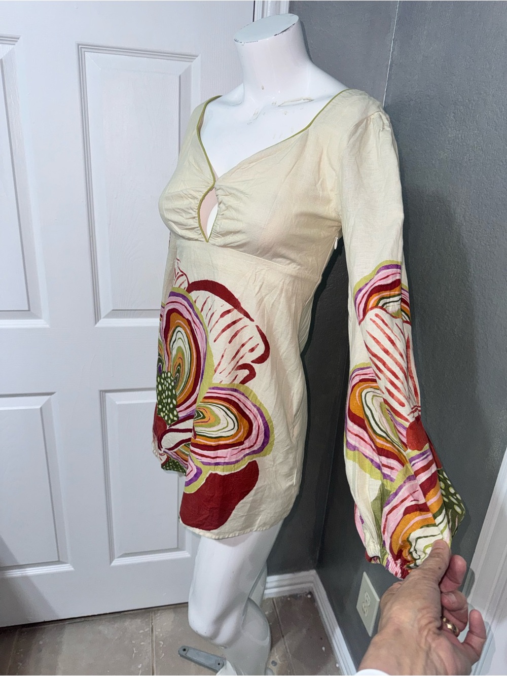 Anthropologie Cream Tunic with Bold Multi-Color Floral Print - Picture 4 of 17
